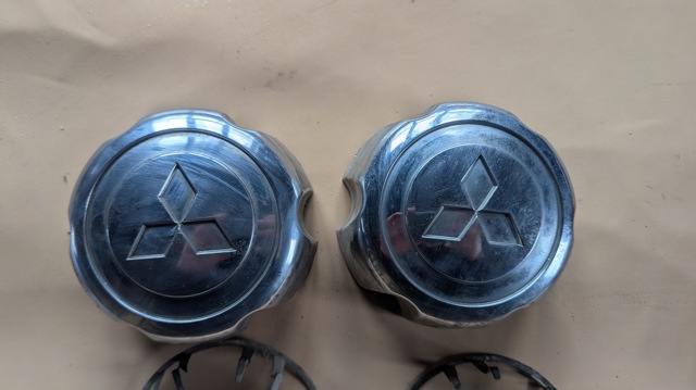 MITSUBISHI MN103370 Колпаки в наличии Львов