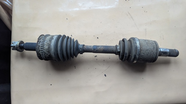 Привод передний левый MN107605 MITSUBISHI