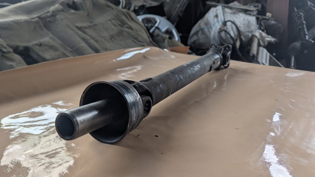 Вал карданный передний MR111779 MITSUBISHI