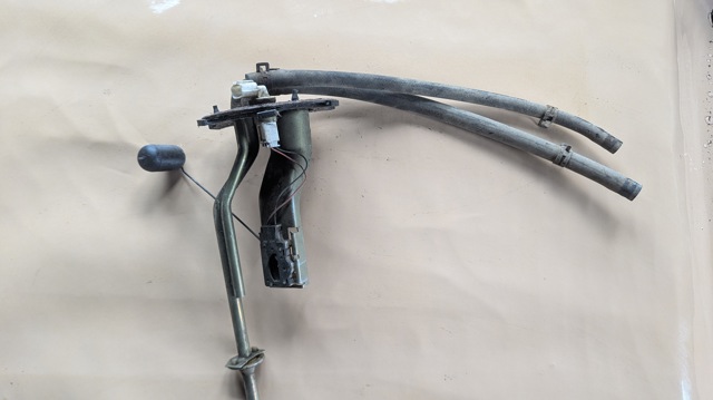 Датчик указателя уровня топлива MR122795 MITSUBISHI