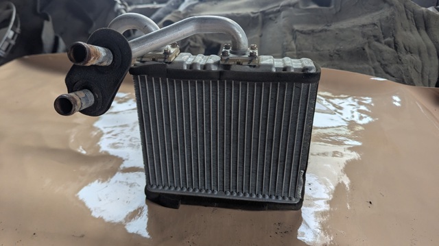 MR315065 MITSUBISHI Радиатор печки купить в Житомир