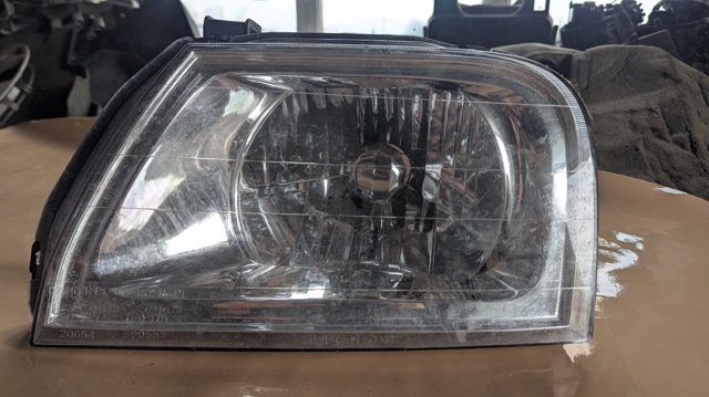 Вставка фары левой MR439533 MITSUBISHI