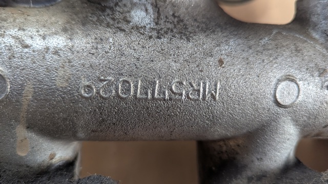 Коллектор впускной MR577029 MITSUBISHI