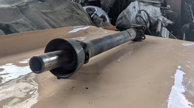 Вал карданный передний MR580646 MITSUBISHI