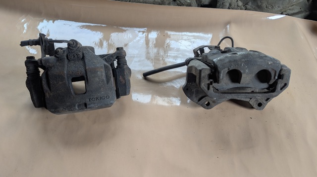 Тормозной суппорт MR977363 MITSUBISHI
