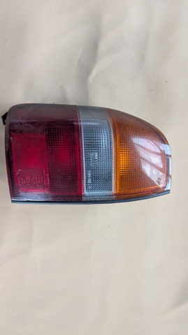 Задняя левая фара MR981081 MITSUBISHI
