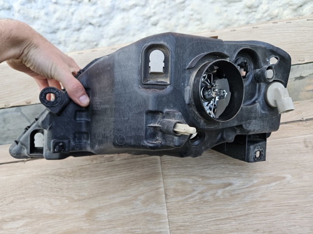 8200744754 RENAULT Правая фара купить в Запорожье