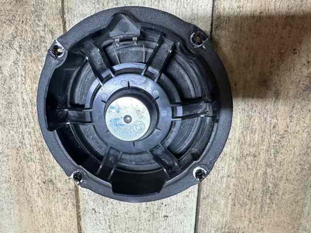 1Z0035411Q VAG Динамик передней двери купить в Каменское