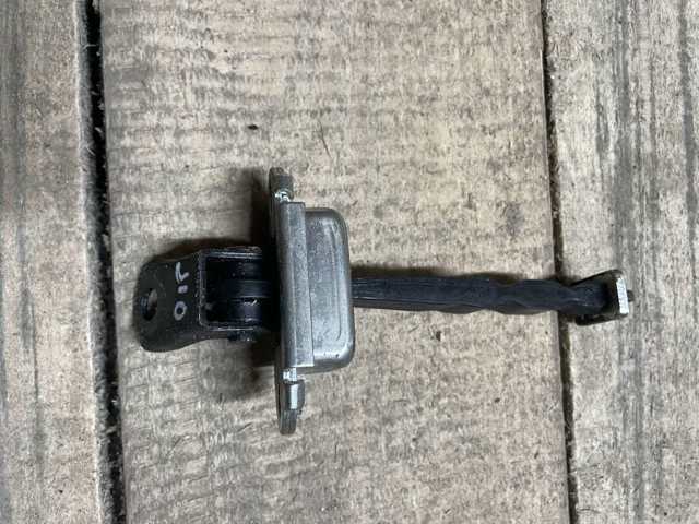 NISSAN 80430JD000 Ограничитель двери в наличии Житомир