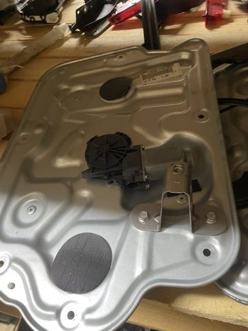 80771JD000 NISSAN Стеклоподъемник передней левой двери купить в Ровно