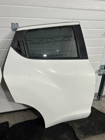 HBA0M1KAMA NISSAN Дверь задняя правая купить в Ирпень