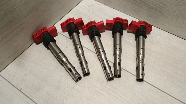 VAG 06E905115F Катушка зажигания в наличии Киев