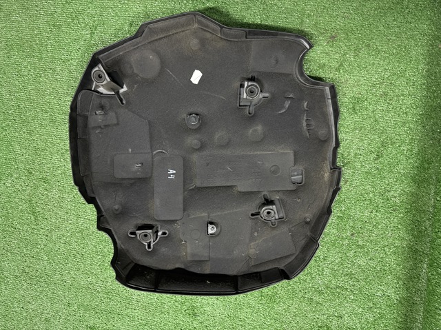 06L103925 Крышка двигателя купить Ужгород