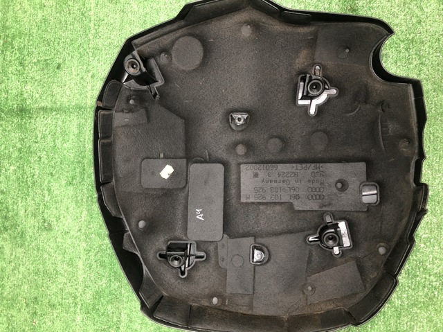 VAG 06L103925M Крышка двигателя в наличии Хмельницкий