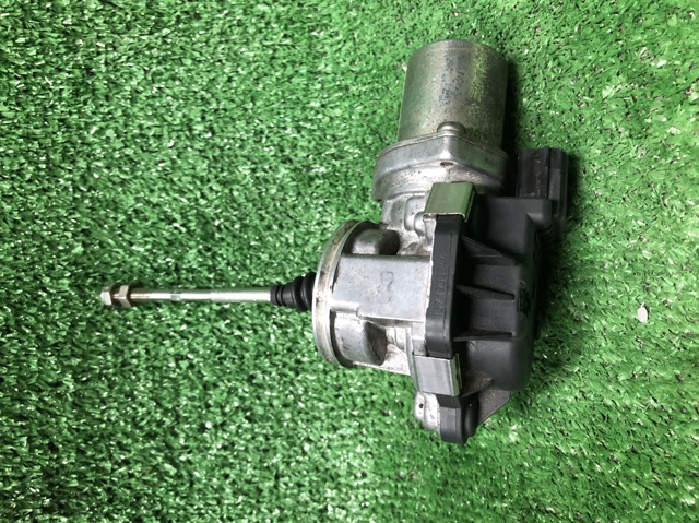 Модуль управления турбиной 06L145614B VAG