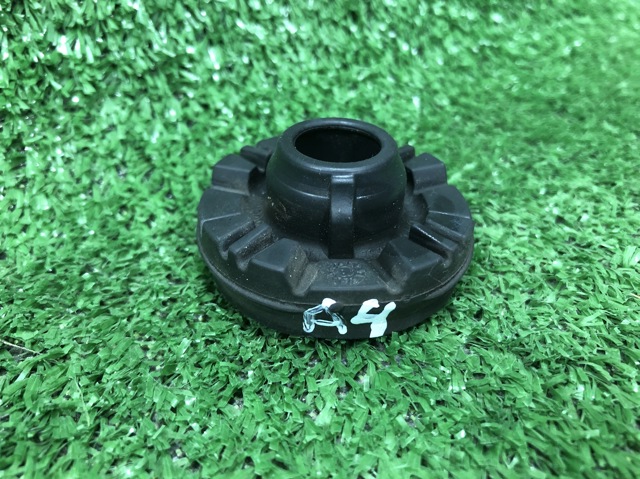Подушка радиаотра нижняя 4M0121275A VAG