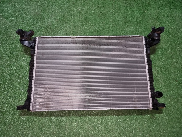 Радиатор охлаждения двигателя 80A121251D VAG