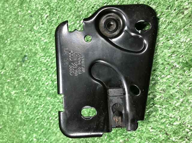 VAG 80A823185C Стояк-крюк замка капота в наличии Днепр