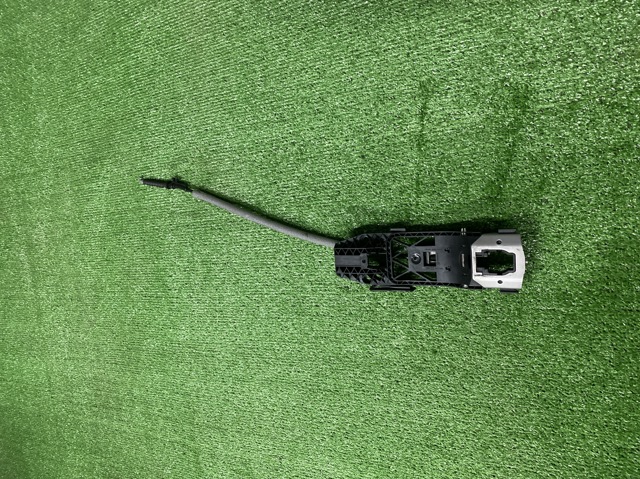 Держатель наружной ручки двери, передней левой 8V0837885 VAG