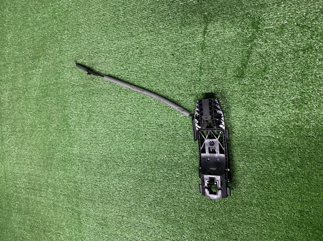 Ручка правой передней двери 8V0839885 VAG