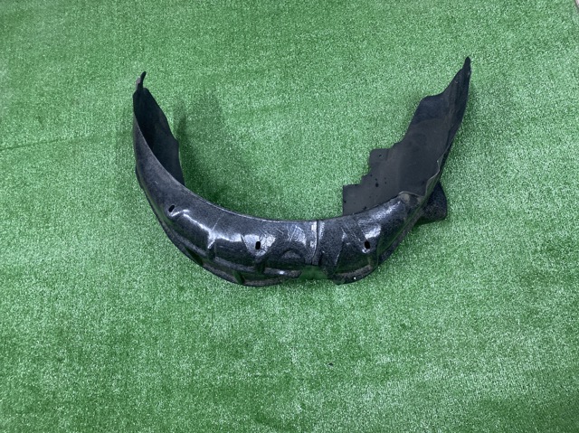 Подкрылок задний правый 8V5810172C VAG