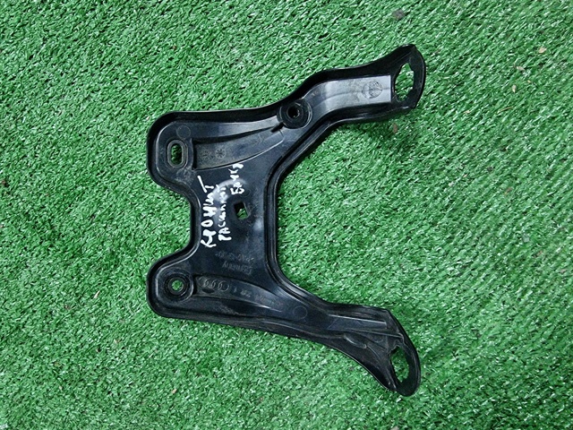 Крепление расширительного бачка 8W0121232L VAG