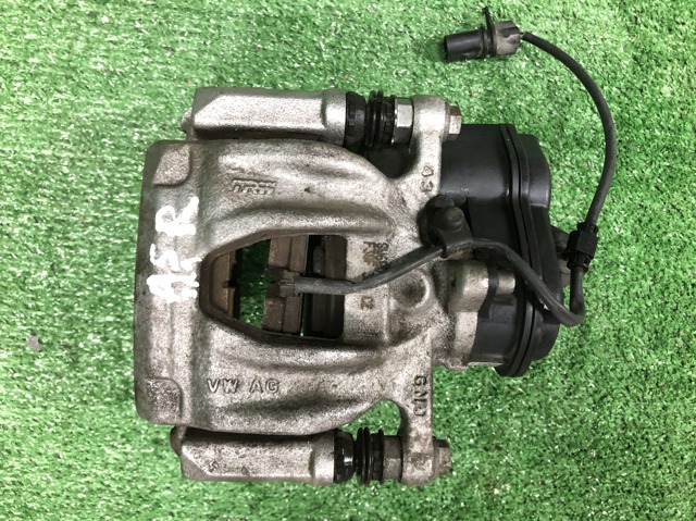 Задний правый суппорт 8W0406BD VAG