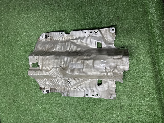 Тепловой экран выхлопа 8W0804160 VAG