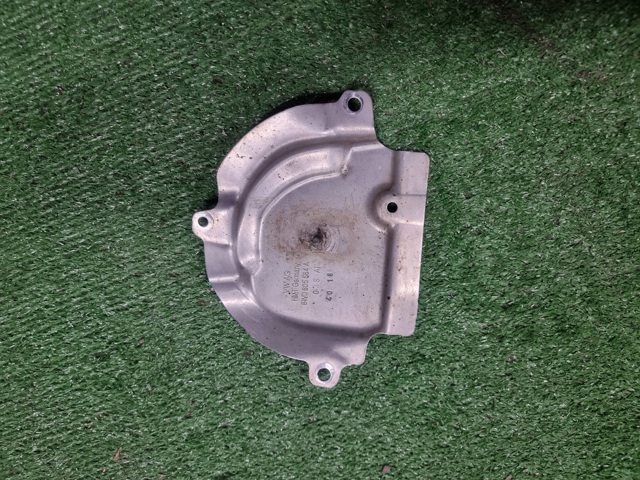 Лючок подкрылка переднего правого 8W0805584A VAG