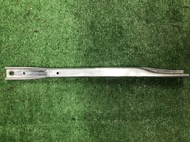 Распорка передних стоек подвески левая 8W0805645B VAG