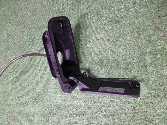 Заливная горловина топливного бака 8W0809906 VAG