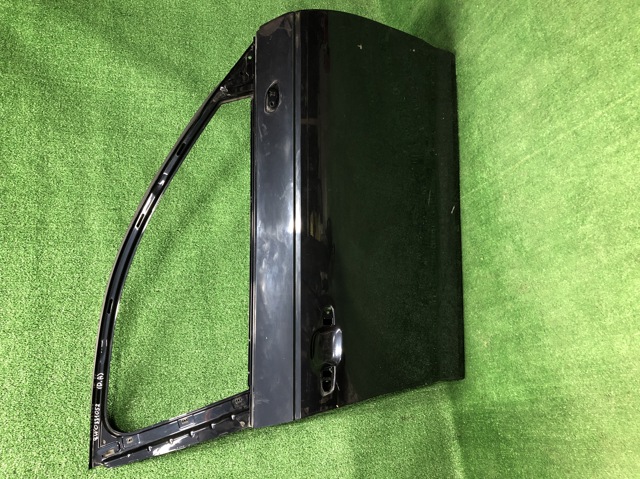 Пассажирская передняя дверь 8W0831052A VAG