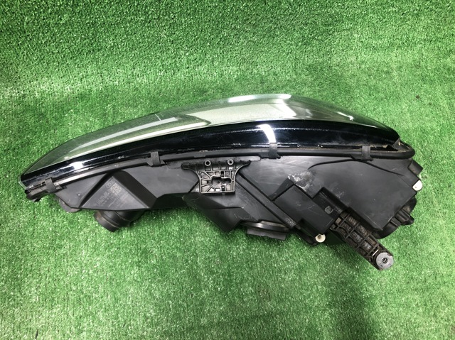 VAG 8W0941006B Правая фара в наличии Ужгород