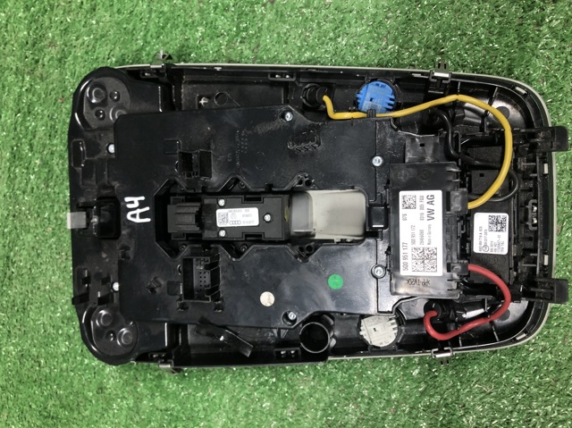 8W0947135AK VAG Плафон освещения салона (кабины) купить в Ровно