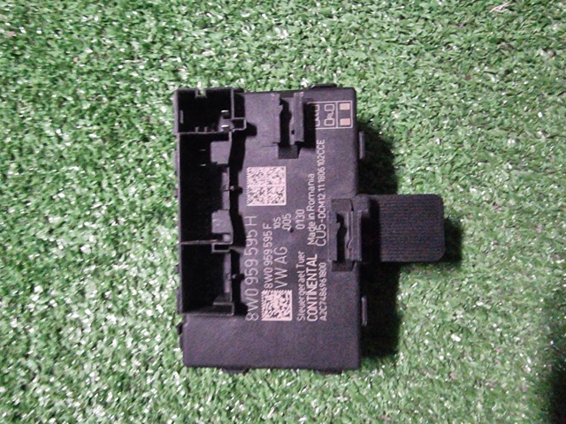 VAG 8W0959595H Блок комфорта задней двери в наличии Черкассы