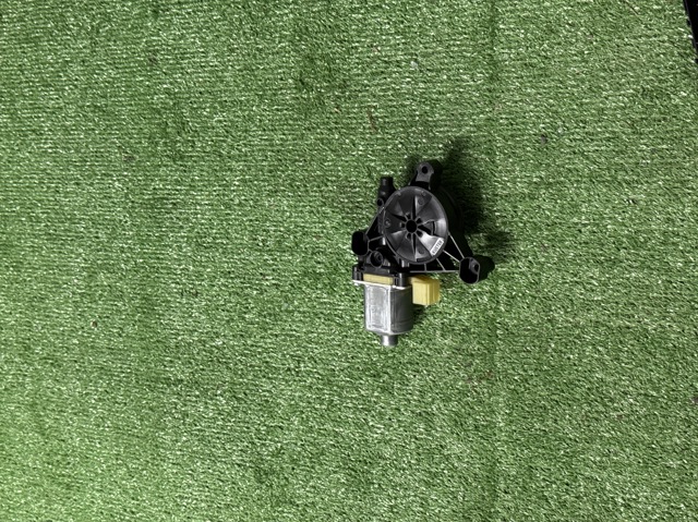 Привод электростеклоподъемника задний 8W0959811 VAG