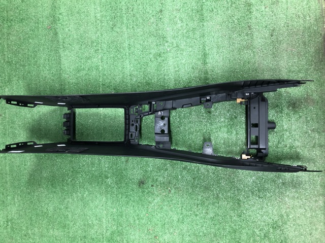 VAG 8W1863241A Консоль панели управления центральная в наличии Винница