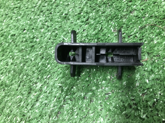 8W6827127B купить Киев