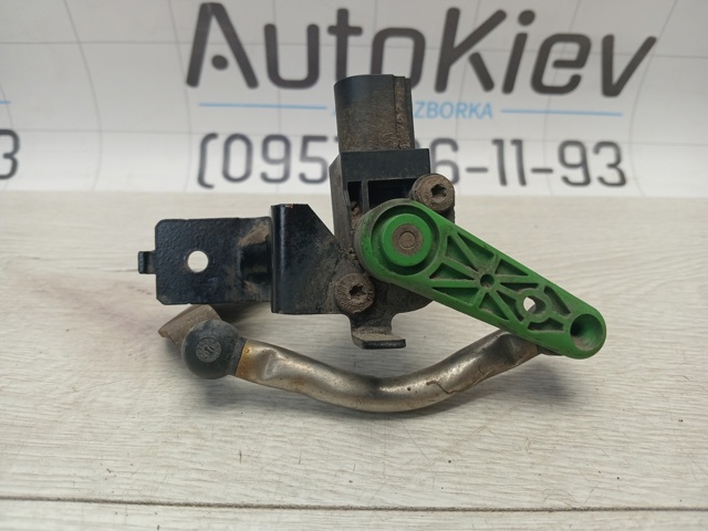 3C0412522B Датчик уровня положения кузова передний правый купить Житомир