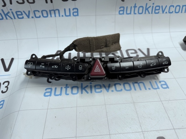 A2208218258 MERCEDES Блок кнопок центральной консоли купить в Житомир