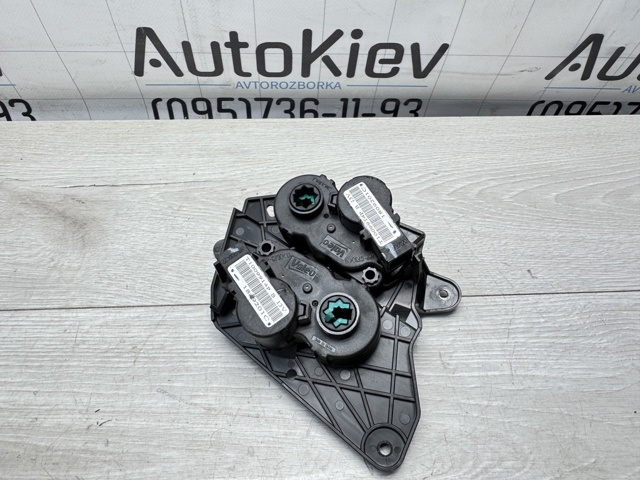 NISSAN T1009914P Привод заслонки печки в наличии Чернигов