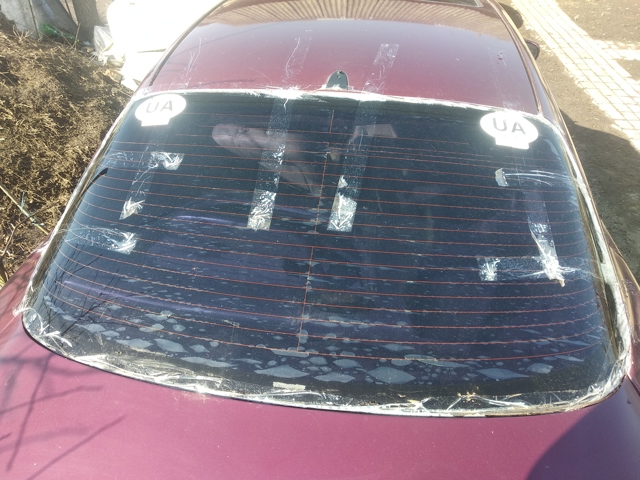 Заднее автостекло Mazda Xedos 6