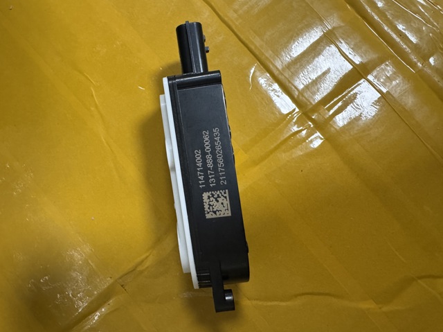 NISSAN 214216RR0A Жалюзи радиатора охлаждения в наличии Киев