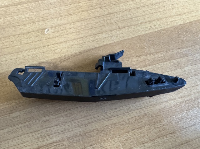 51117399981 Направляющая переднего бампера правая купить Черновцы