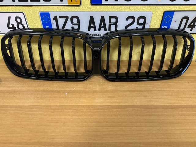 51129852168 BMW Решетка радиатора купить в Винница