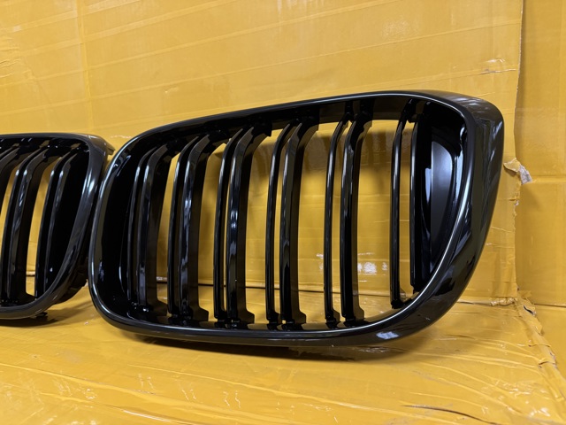 51137478669 BMW Решетка радиатора левая купить в Днепр