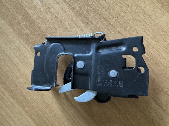 Замок капота, правый 51237300570 BMW