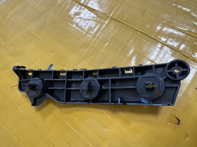 622226RR0B Кронштейн бампера переднего правый купить Запорожье