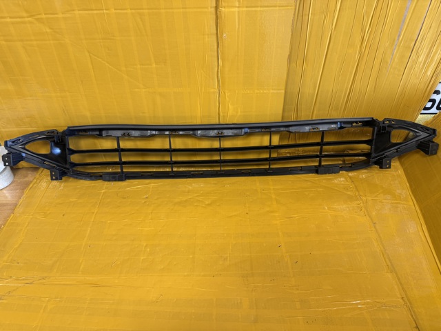 622546RR0A NISSAN Решетка бампера купить в Кривой Рог