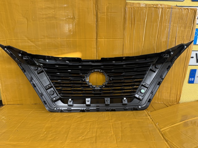 623106RR0A NISSAN Решетка радиатора купить в Винница